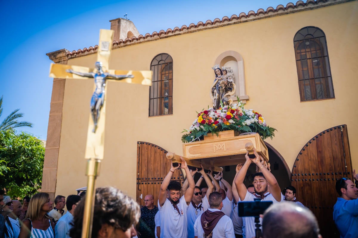 Fotos: Aguadulce lleva a la mar a su patrona