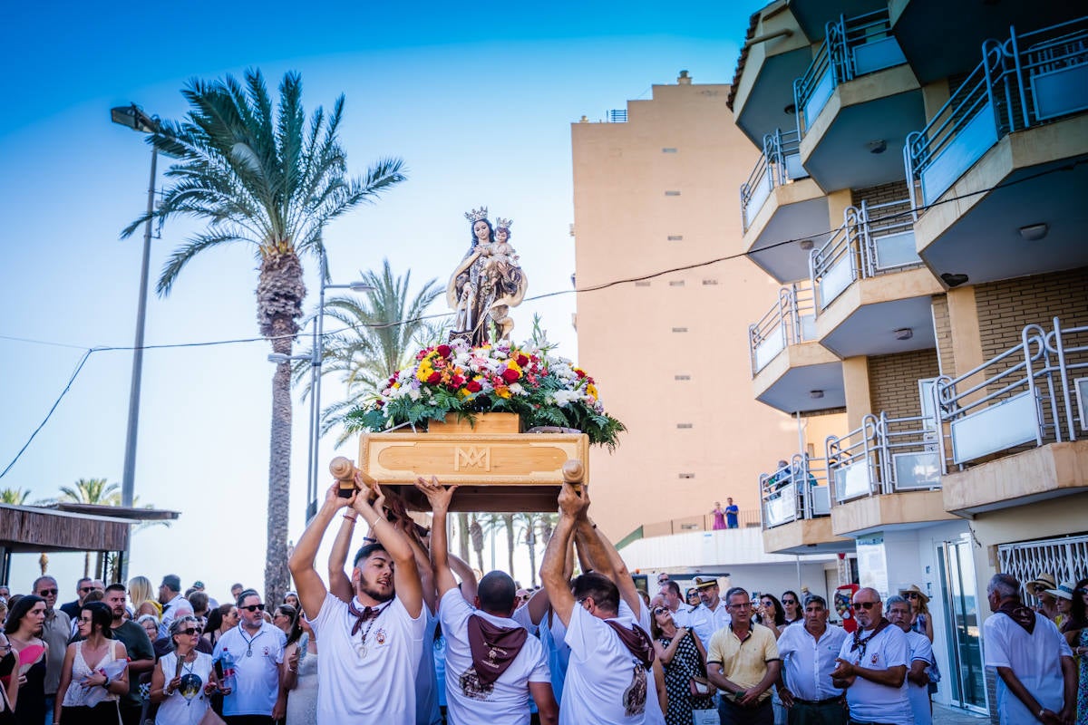 Fotos: Aguadulce lleva a la mar a su patrona