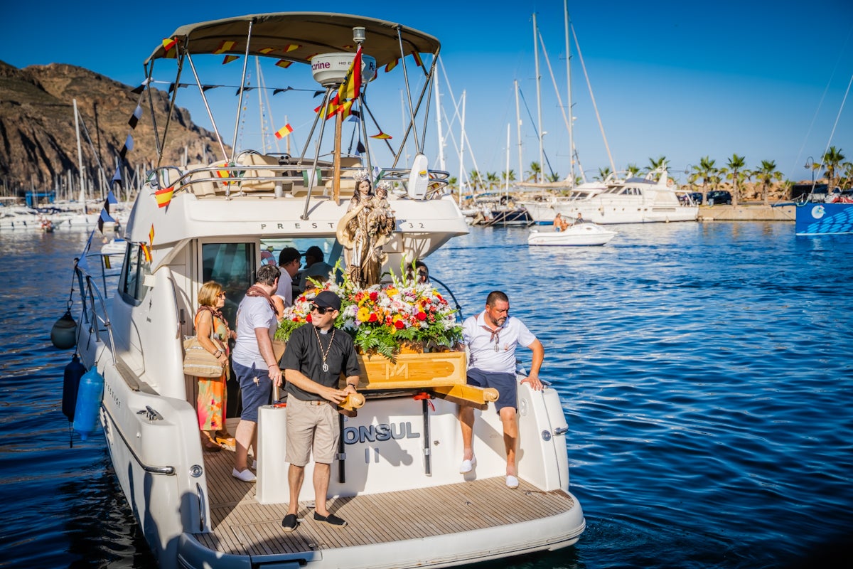 Fotos: Aguadulce lleva a la mar a su patrona