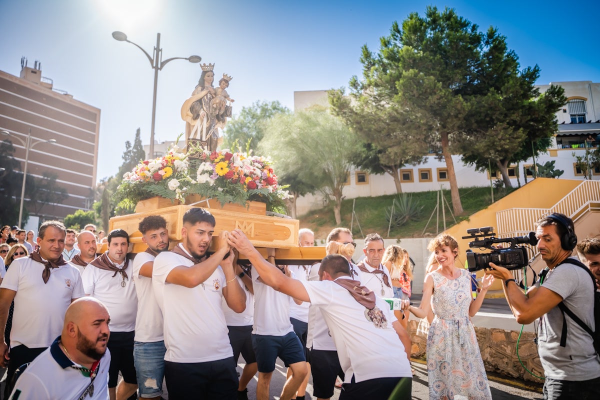 Fotos: Aguadulce lleva a la mar a su patrona