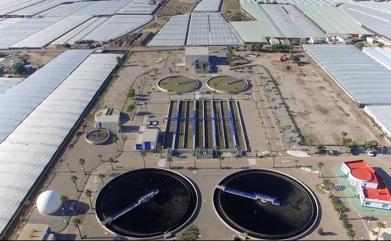 La depuradora de Roquetas da nuevos pasos para convertirse en una 'ecofactoría'