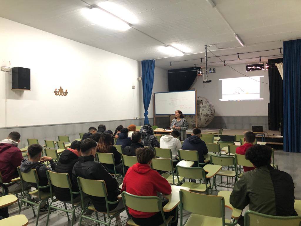 Vícar combate las drogas con nueve talleres para alumnado de ESO y FP Básica