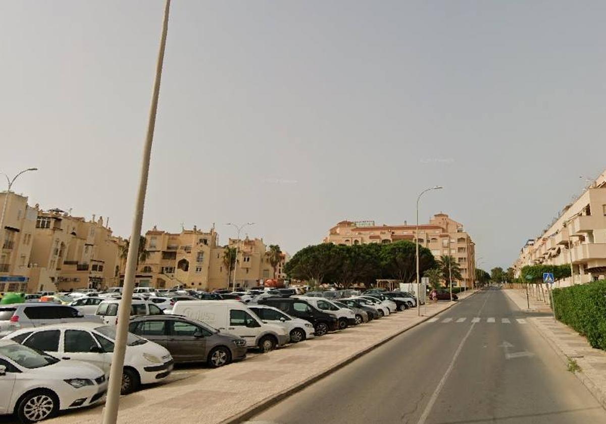 Fallece un motorista tras sufrir un accidente en Roquetas de Mar