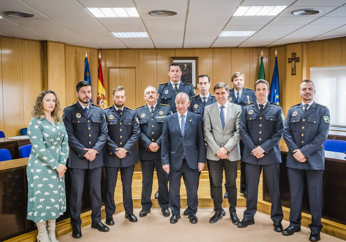 Cinco nuevos agentes se incorporan a la plantilla de la Policía Local de Roquetas