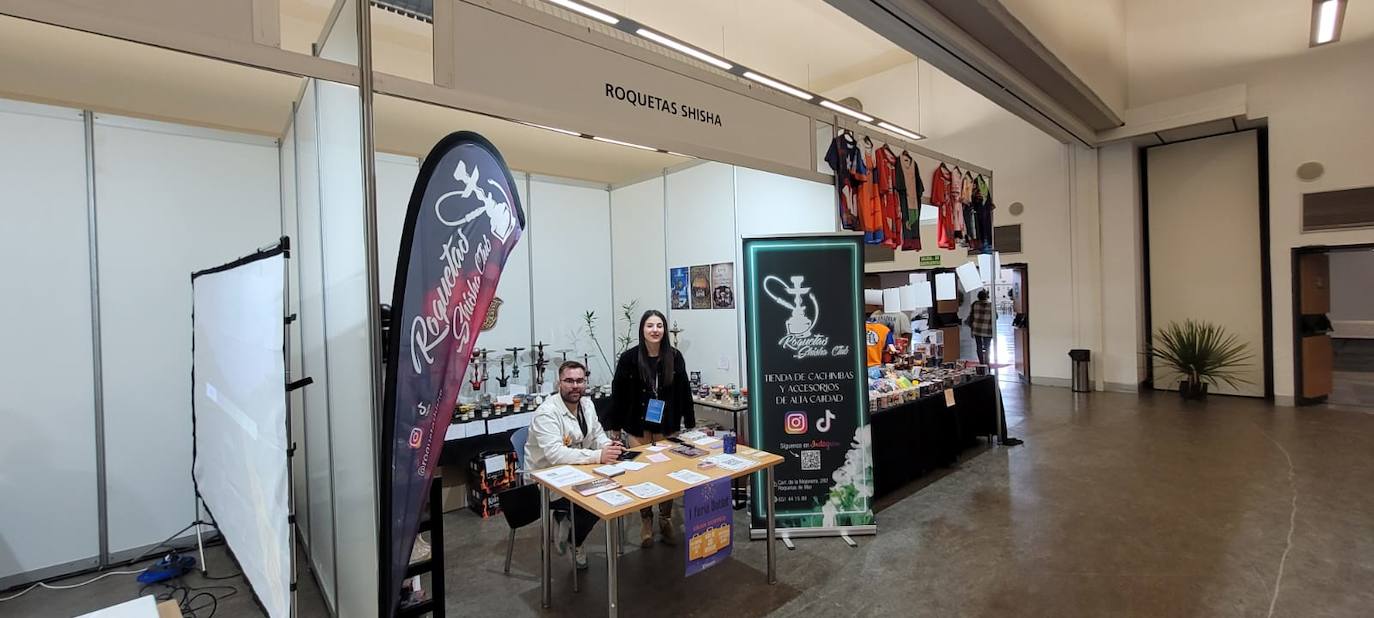 Así es la Feria Outlet del comercio local de Roquetas