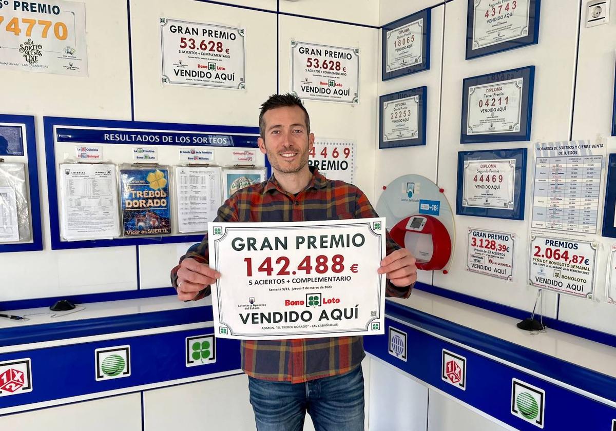 El Trébol Dorado vuelve a repartir suerte en Vícar con un nuevo premio de la Bonoloto