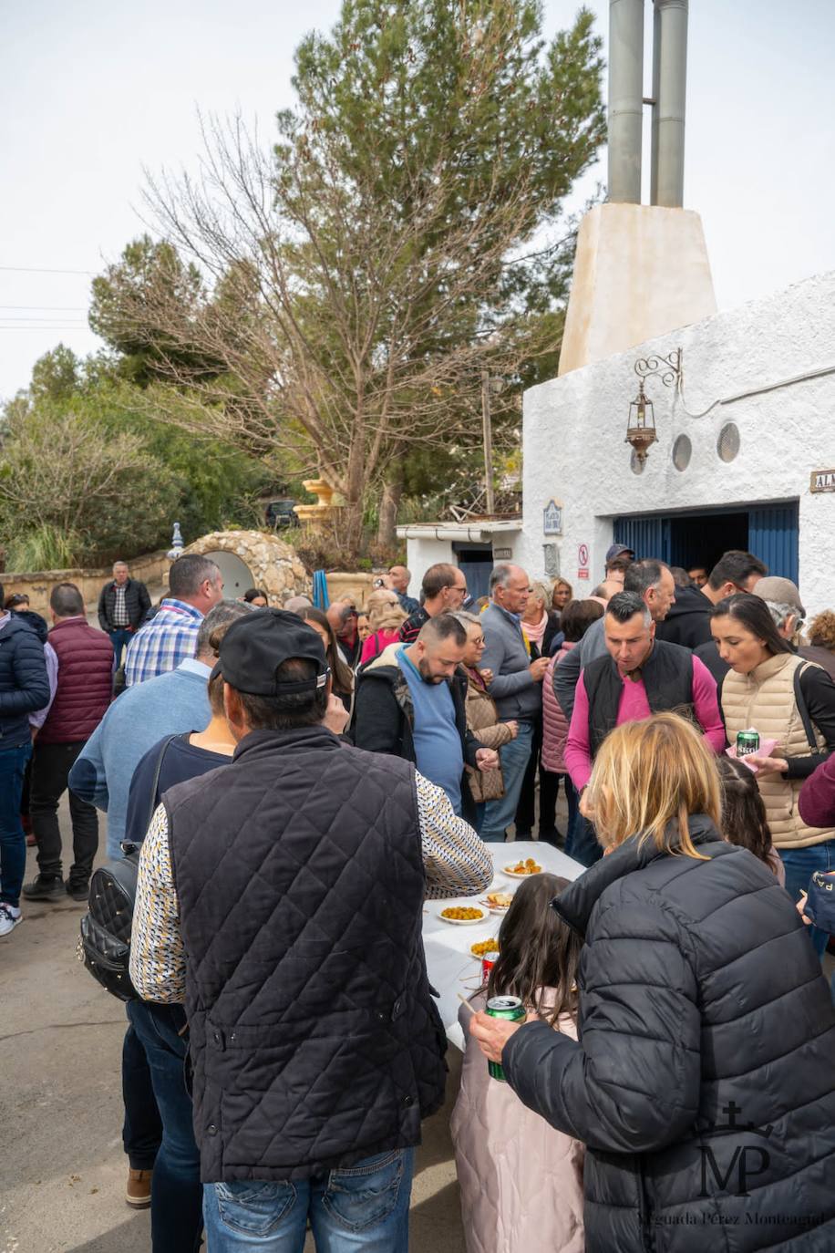 Vecinos de La Mojonera visitan la yeguada de Pérez Monteagud en Uleila