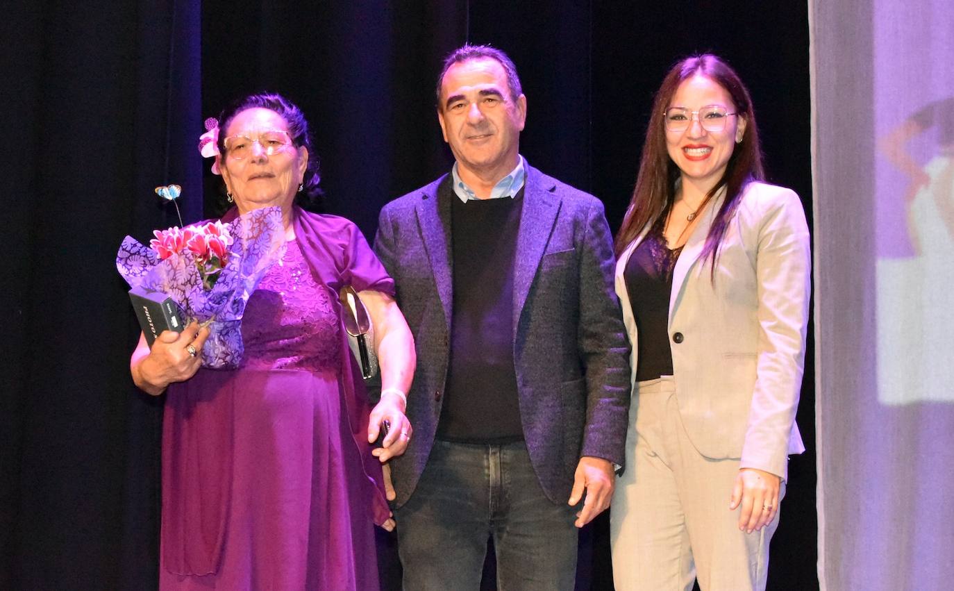 Testimonios y homenajes en la primera Gala de la Mujer de La Mojonera