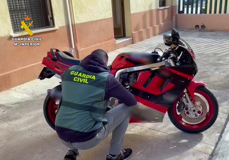 Vehículo recuperado por la Guardia Civil