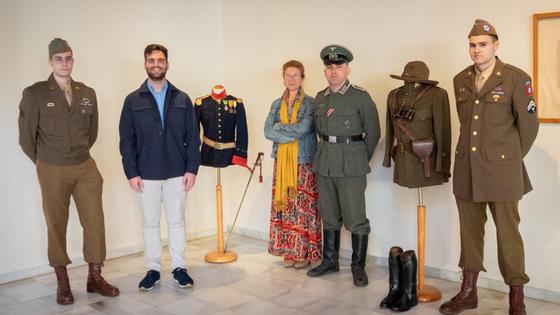 Santa Ana acoge la muestra de trajes militares españoles más amplia