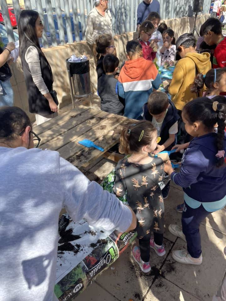 Vícar celebra el Día del Padre con una fiesta en el Parque de las Familias