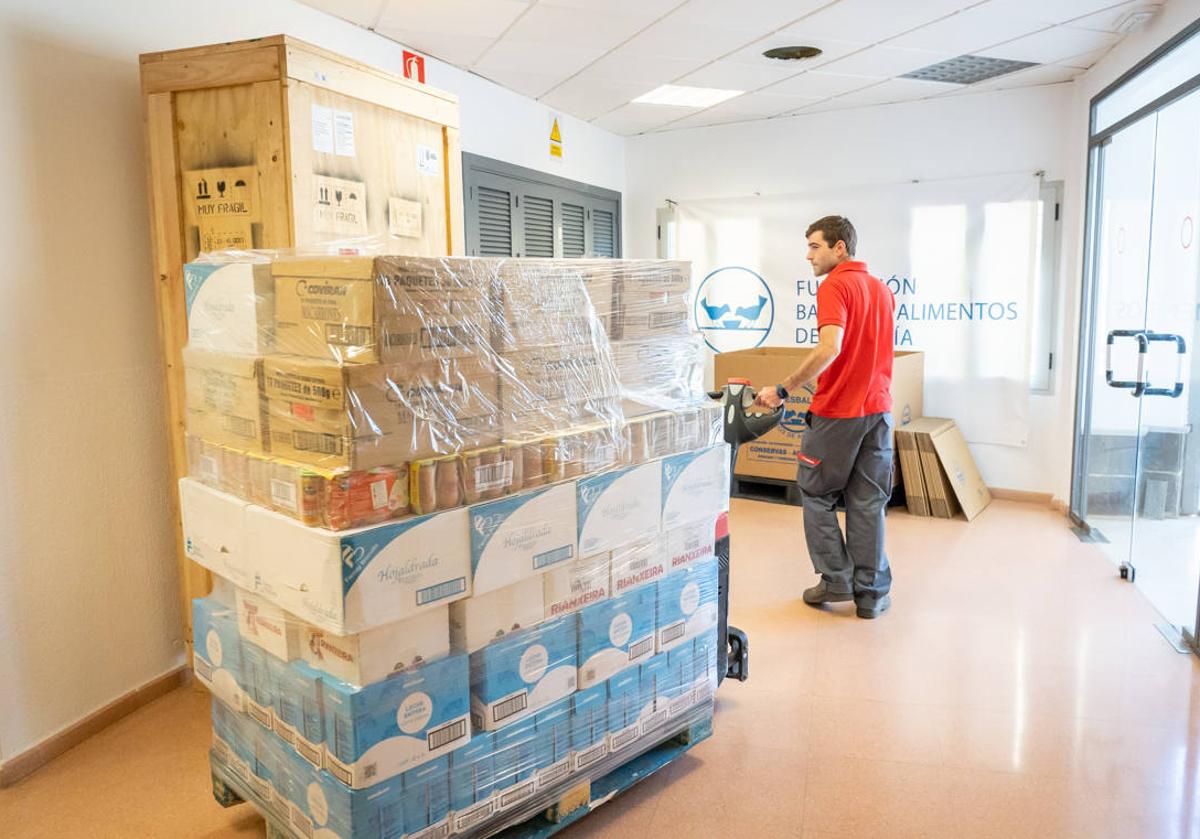 Los comercios se implican en la campaña de donación para el Banco de Alimentos