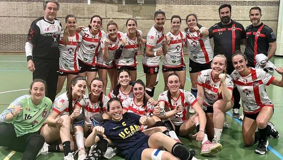 El Costa de Almería Roquetas recupera el liderato ante el UCAM Murcia