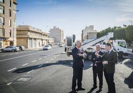 Amat destaca la mejora que supone el nuevo asfaltado de la carretera de La Mojonera