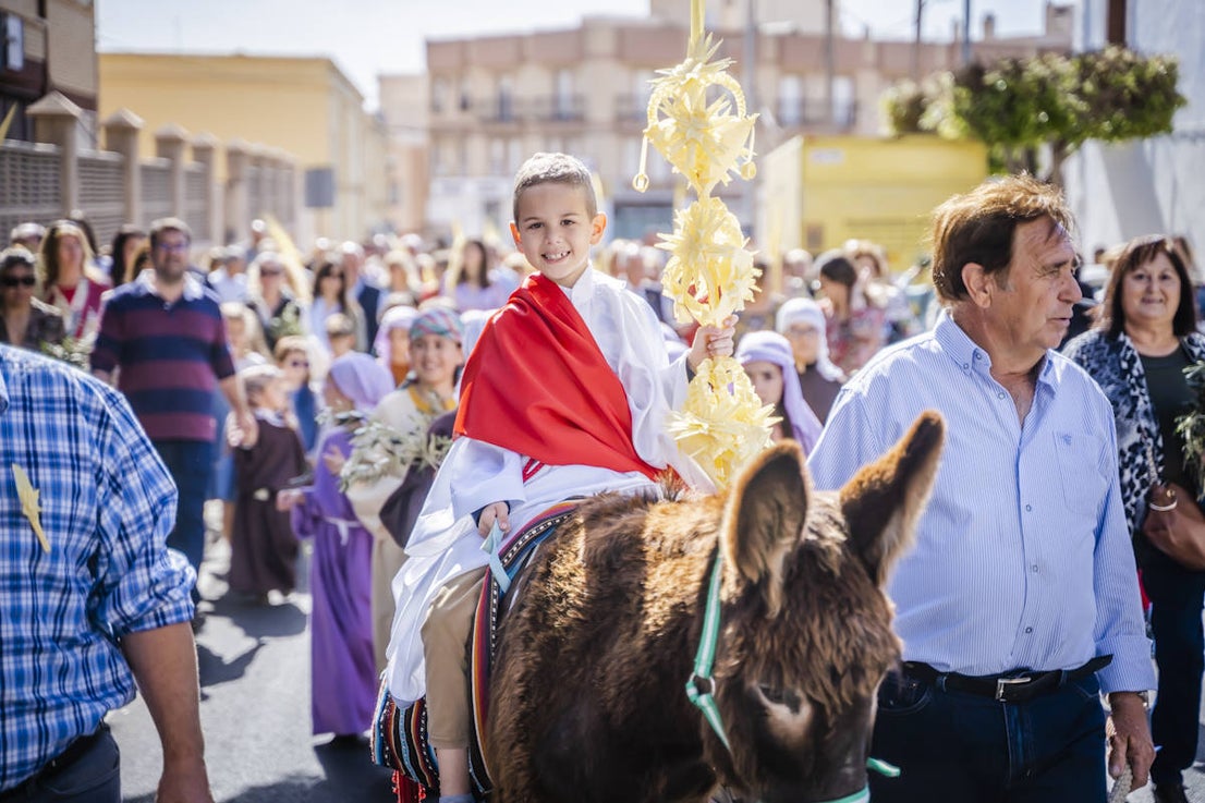 Así fue el Domingo de Ramos en las parroquias de Roquetas