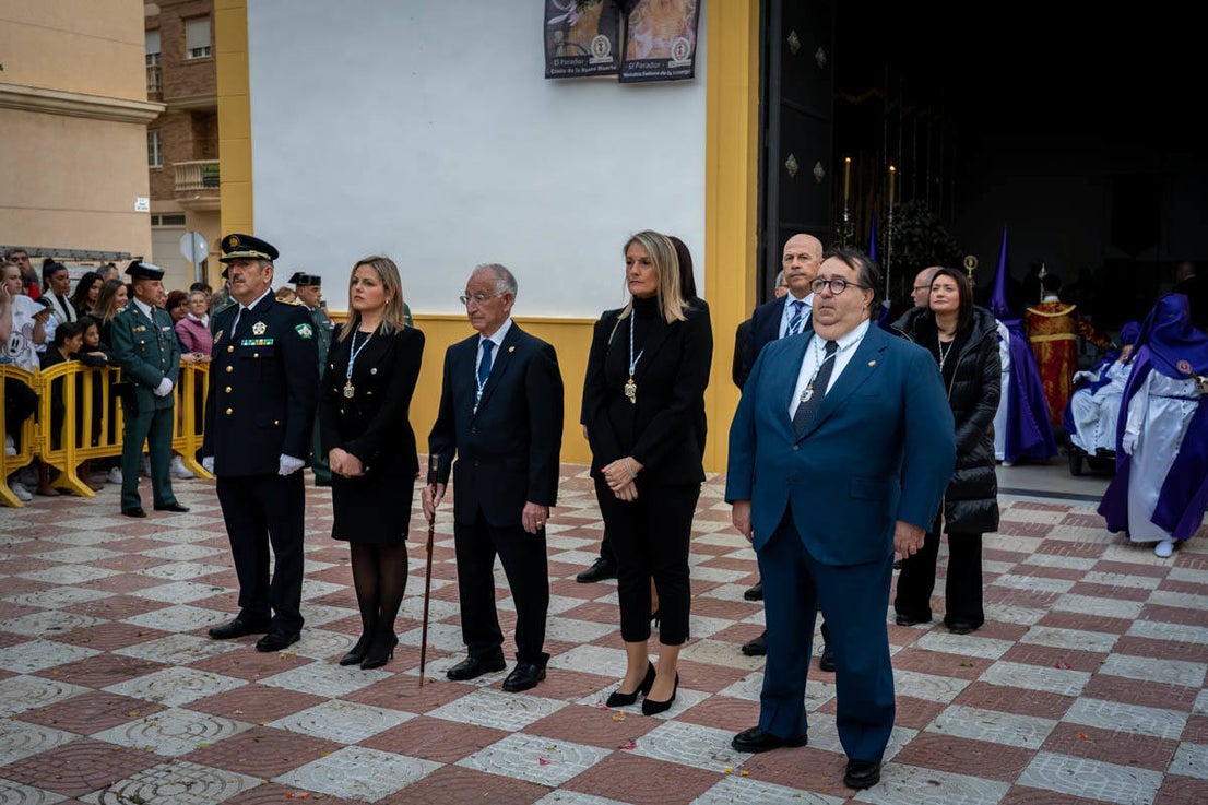 El Cristo de la Buena Muerte procesiona por las calles de El Parador