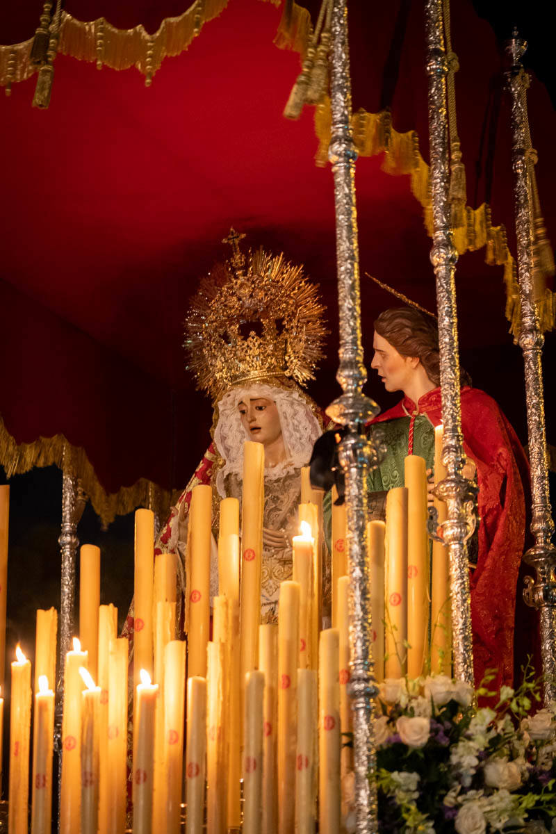 El Cristo de la Buena Muerte procesiona por las calles de El Parador