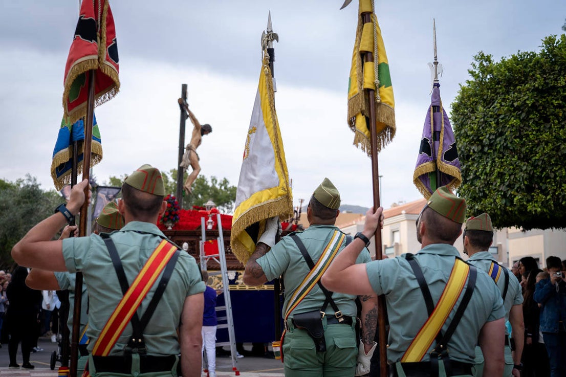 El Cristo de la Buena Muerte procesiona por las calles de El Parador