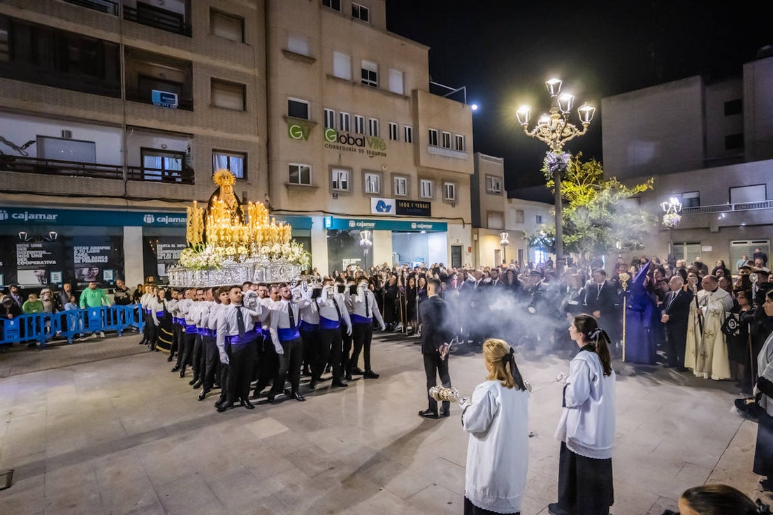 La Soledad llenó de emoción las calles de Roquetas