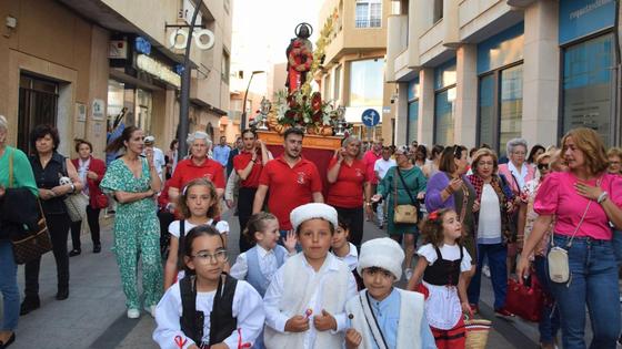 San Marcos procesiona por las calles de Roquetas