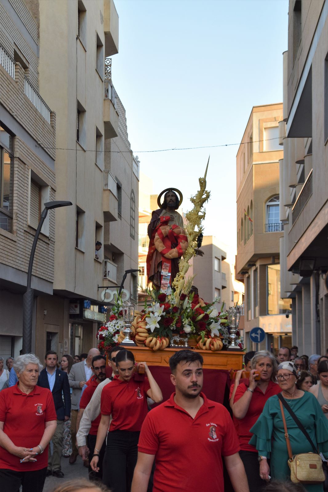 San Marcos procesiona por las calles de Roquetas