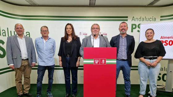 Manolo García llama a votar al PSOE a los jóvenes, «los grandes olvidados de Amat»