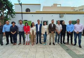 Vox se compromete a estudiar el soterramiento de los contenedores y mejorar la limpieza