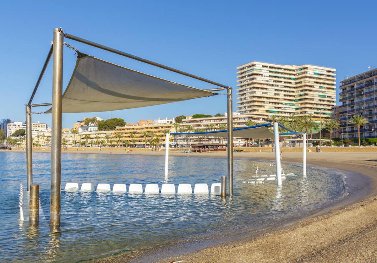 La Junta autoriza el Plan de Playas que organiza los servicios en Roquetas