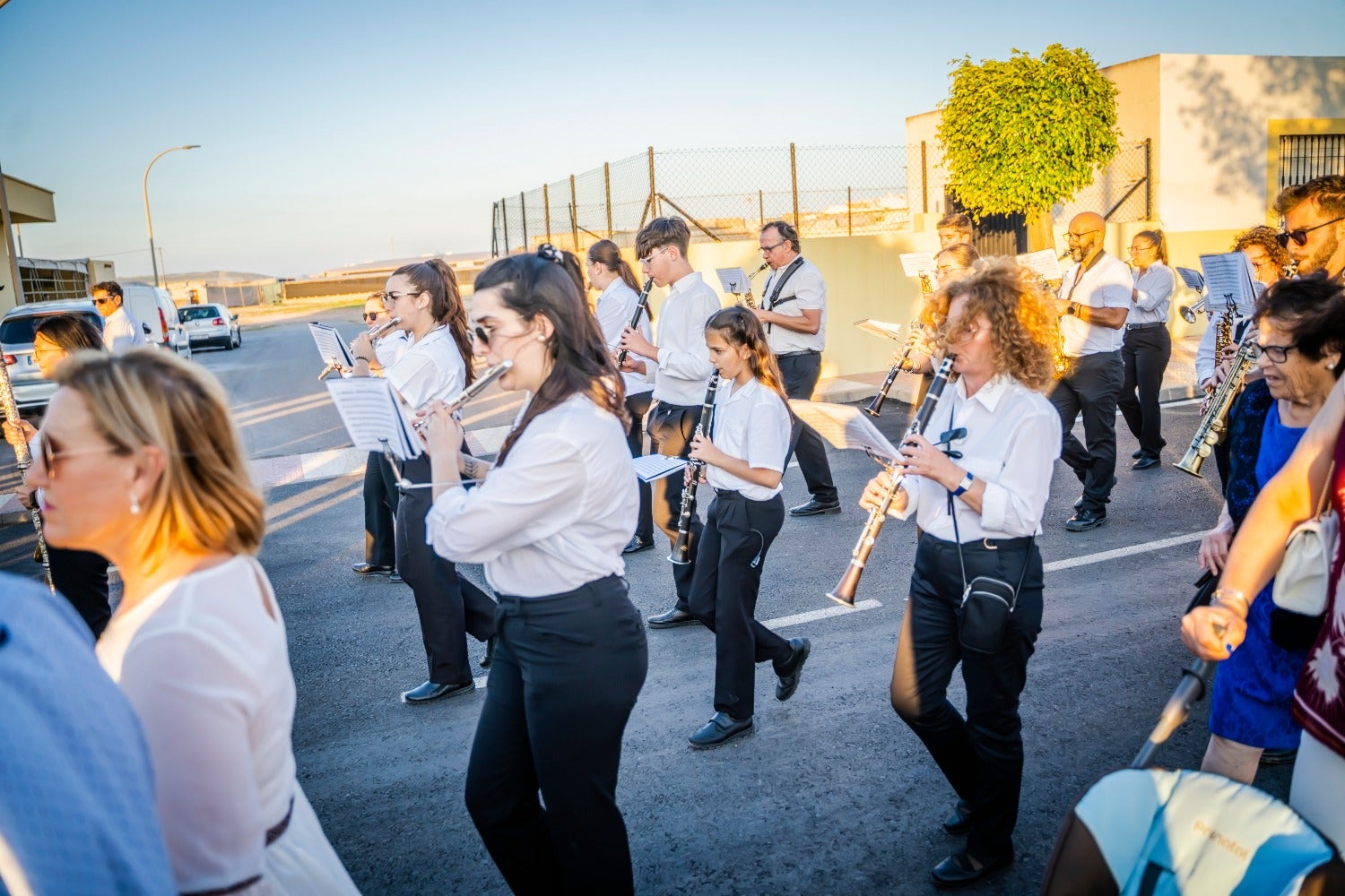 San Antonio y La Inmaculada procesionan por las calles de Cortijos de Marín en sus fiestas