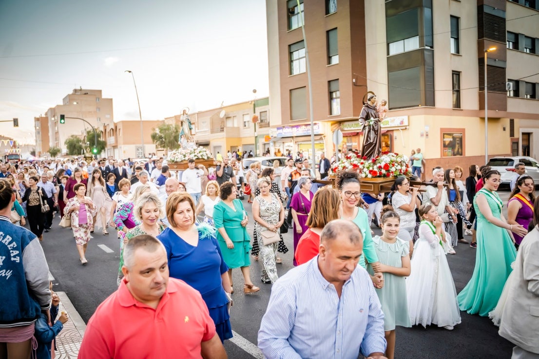 San Antonio y La Inmaculada procesionan por las calles de Cortijos de Marín en sus fiestas