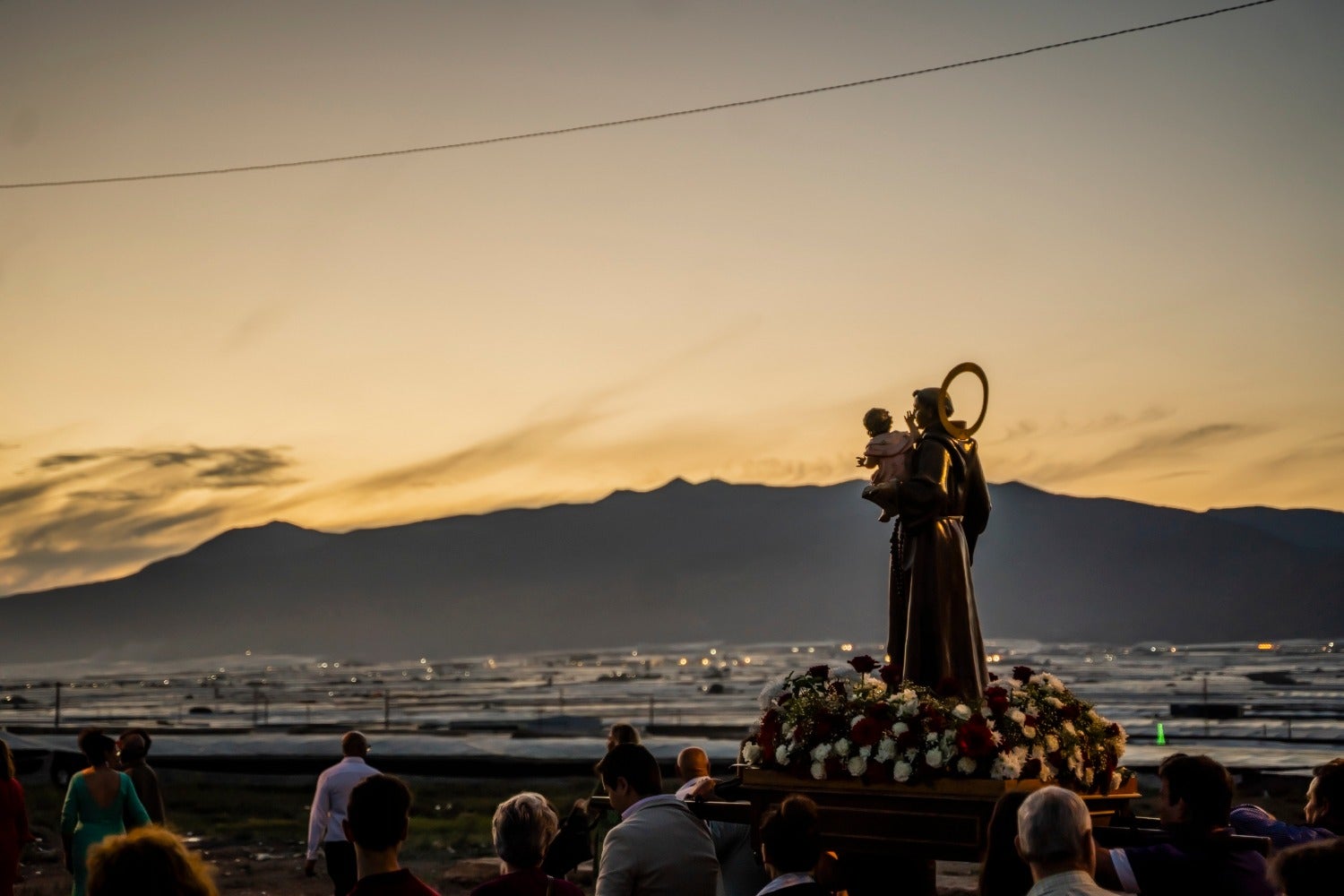 San Antonio y La Inmaculada procesionan por las calles de Cortijos de Marín en sus fiestas