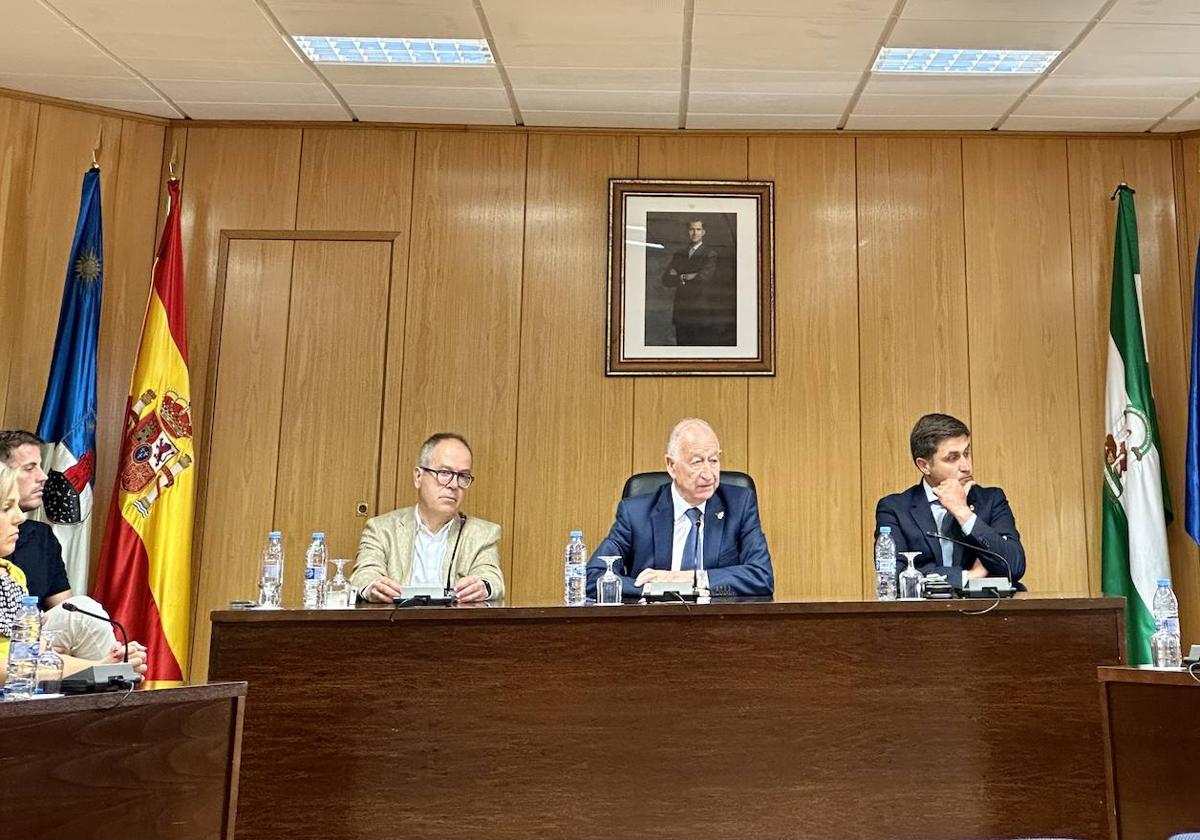Amat en el último Pleno de la Corporación saliente: «Seguiremos trabajando con la misma ilusión»