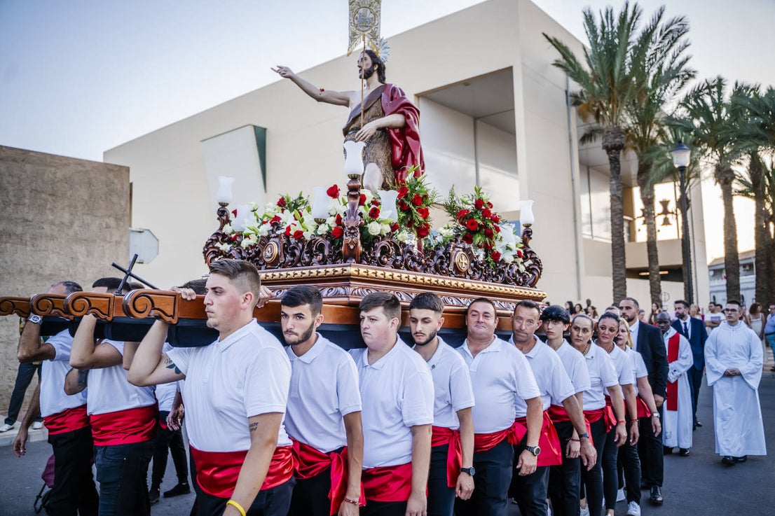 San Juan recorre las calles de Roquetas