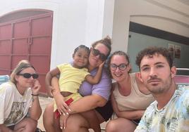 Primeros fans de David Bisbal en Roquetas de Mar.