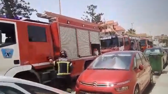 Atendidos por inhalación de humos varios clientes del hotel Mediterráneo tras un incendio