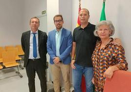 De izquierda a derecha, Rafael Torres, Claudio García, Francisco Martín y María Dolores Fuentes, jueces, abogados y procuradores se unieron el año pasado para reclamar el ascenso.