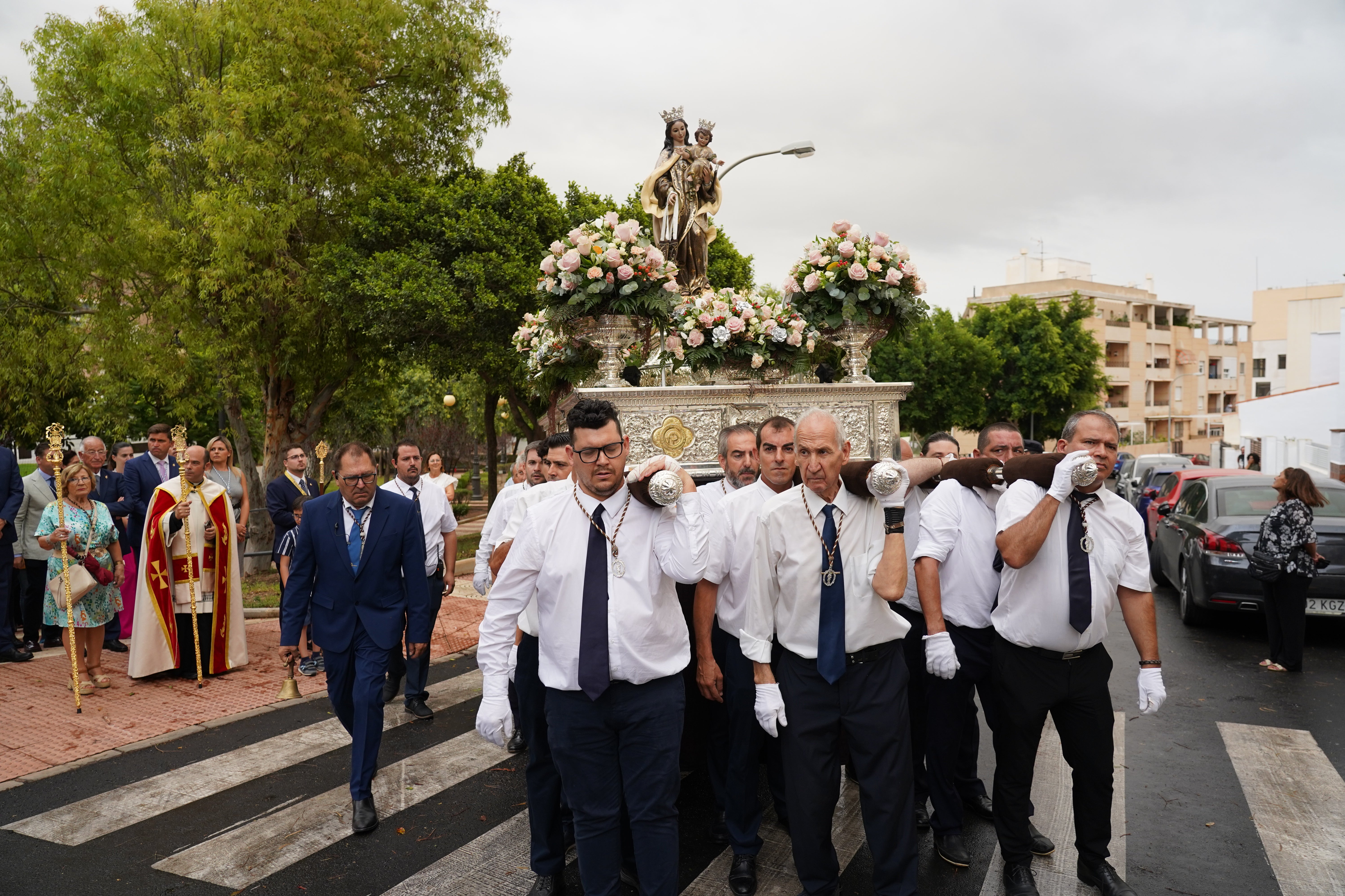 La Virgen del Carmen reúne a sus fieles en la procesión de Aguadulce