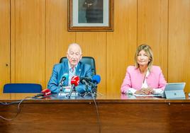 Presentación presupuestos por parte del alcalde y la concejala de Hacienda y Contratación.