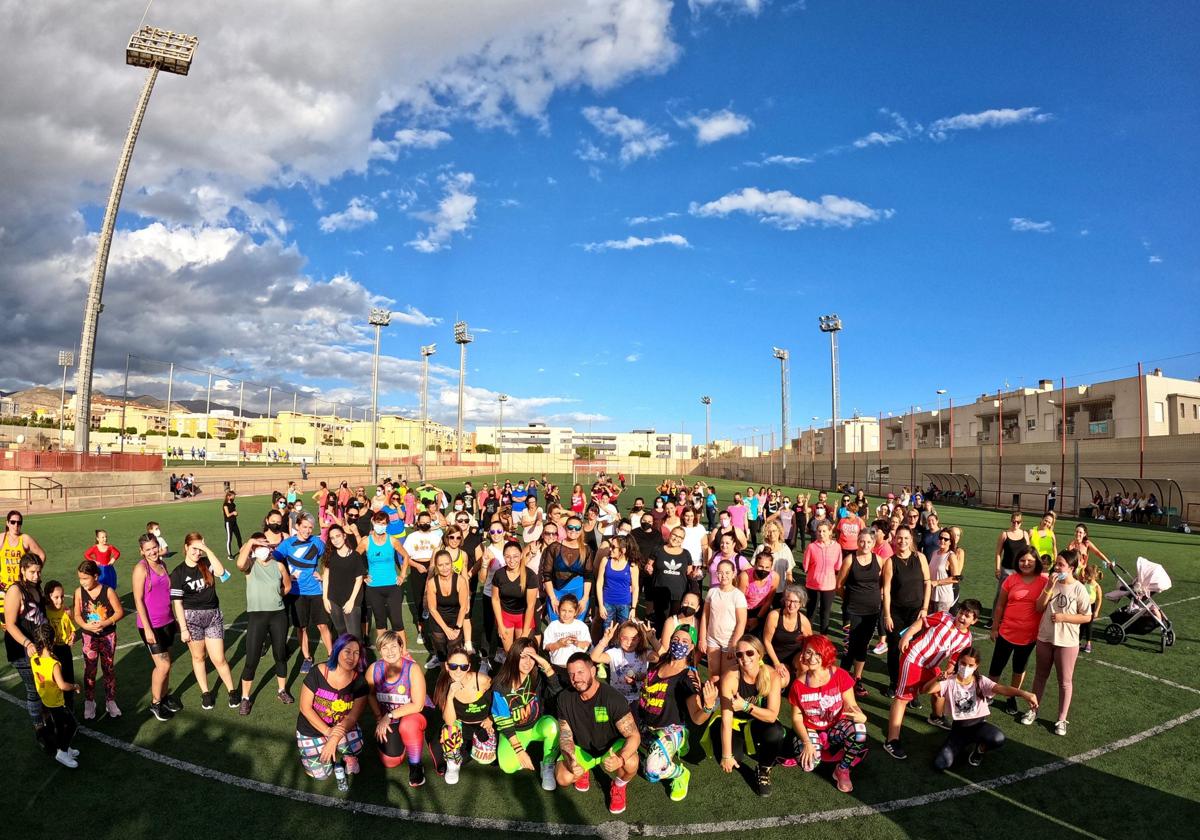 Más de 200 participantes en la Masterclass solidaria de Zumba