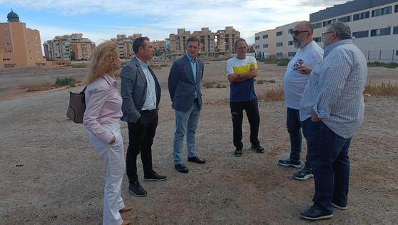 El PSOE denuncia la «parálisis» de dos centros educativos