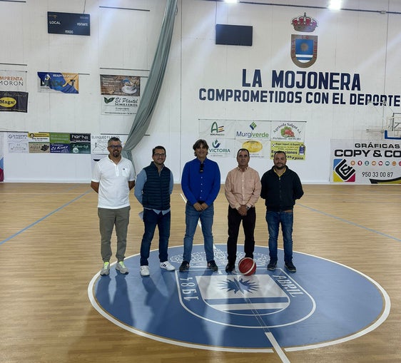 El pabellón municipal abre sus puertas a toda La Mojonera