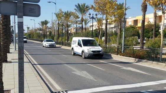 Vícar se adhiere a la nueva campaña de la DGT para la vigilancia y el control de furgonetas