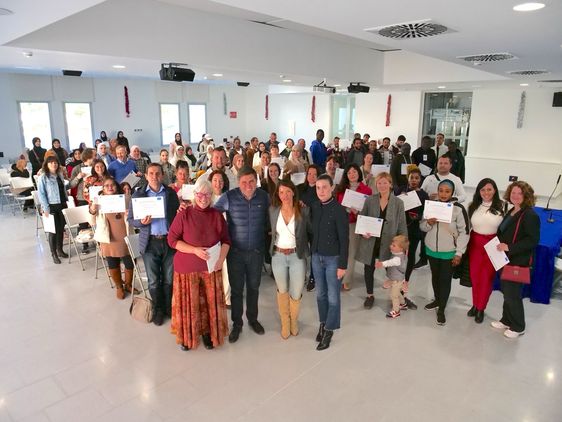 José Juan Rodríguez junto a varios participantes de los talleres.