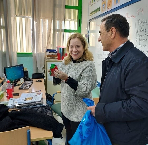 Los jóvenes de La Mojonera reciben felicitaciones por la llegada de Navidad