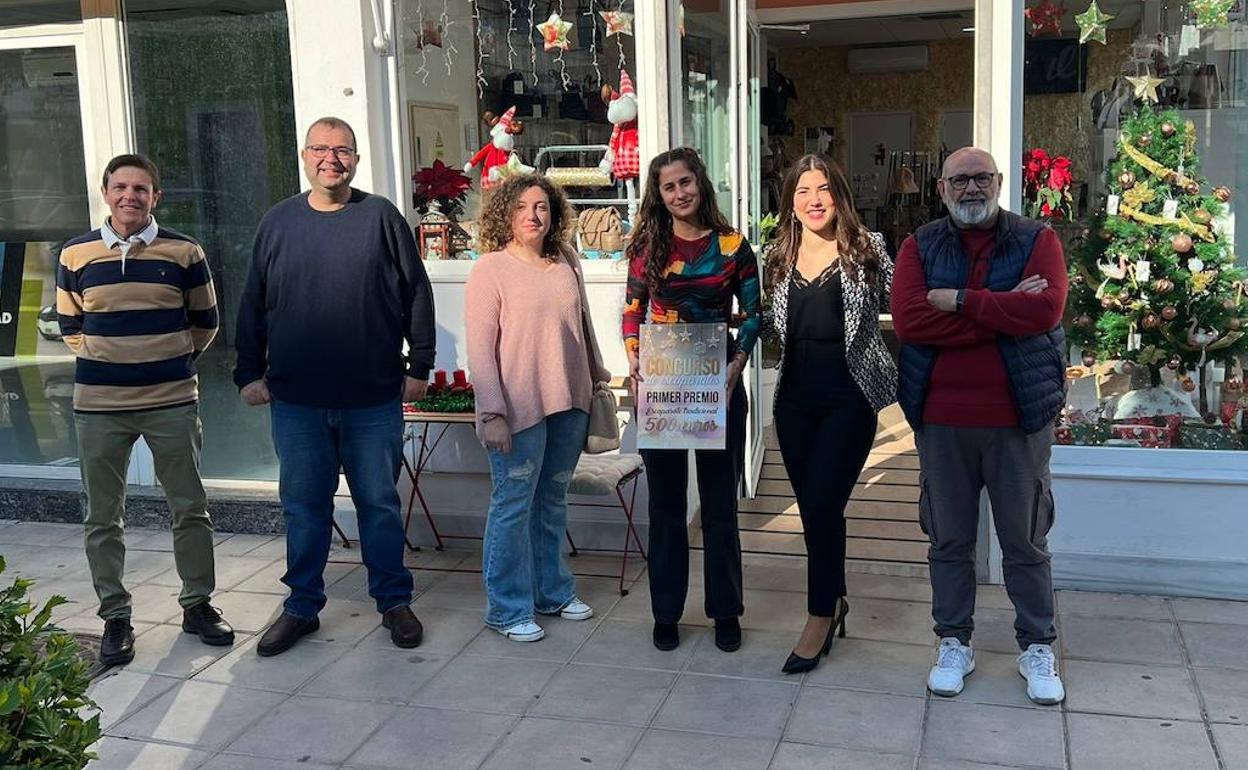 La Niña Voladora y Veterinaria Algaida ganan los concursos de escaparates navideños