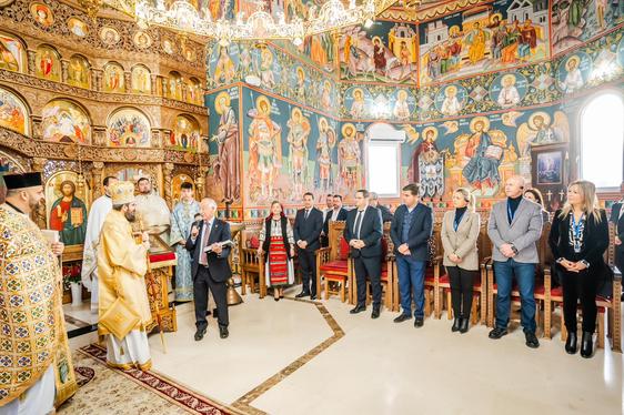 El Obispo de la Iglesia Ortodoxa Rumana peninsular visita Roquetas