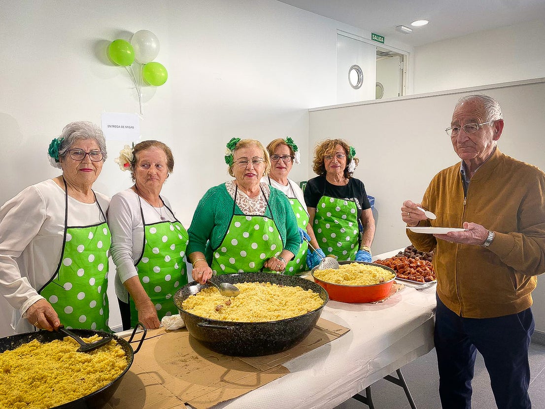 Así fueron las tradicionales migas por el Día de Andalucía