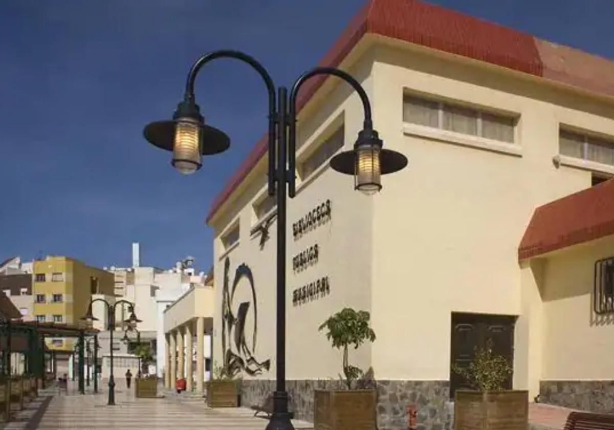 Una de las bibliotecas que se encuentra en Roquetas de Mar, municipio del Poniente almeriense.