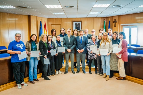 Finalizan cursos de empleo enfocados a la Administración