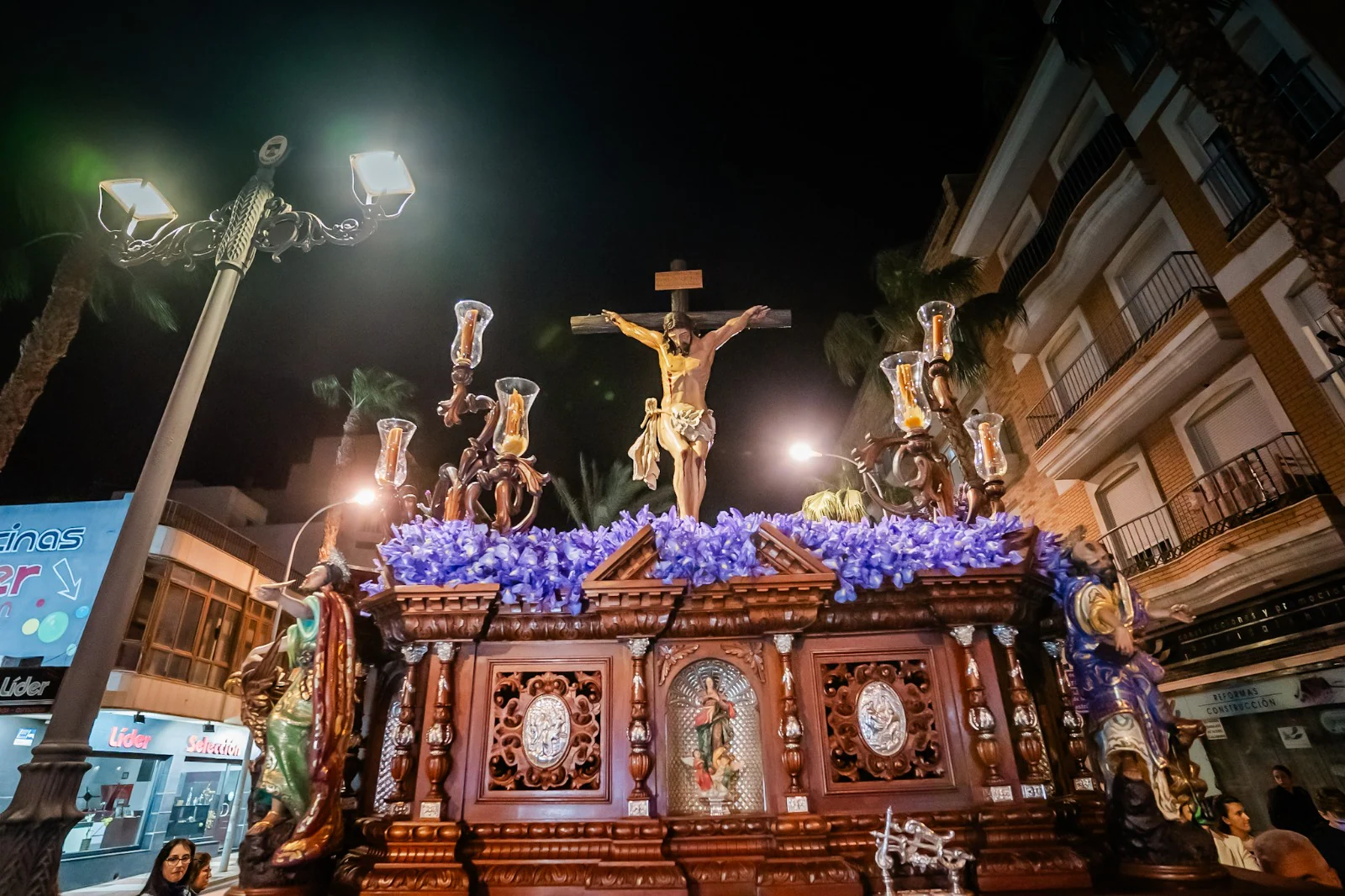 El Parador disfruta de su cofradía el Jueves Santo